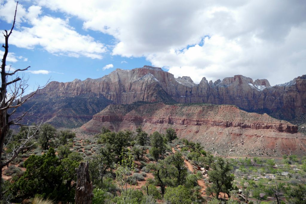 First hike up the 'Watchman trail'. In the distance, "West Temple'.