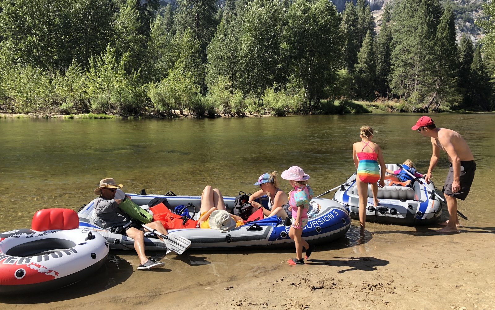 Loading up the rafts