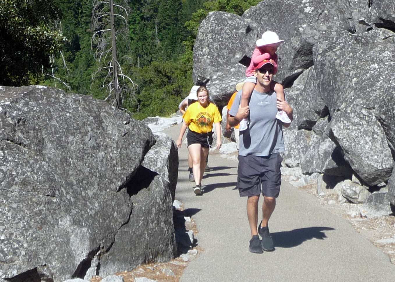 Hiking to Vernal Falls