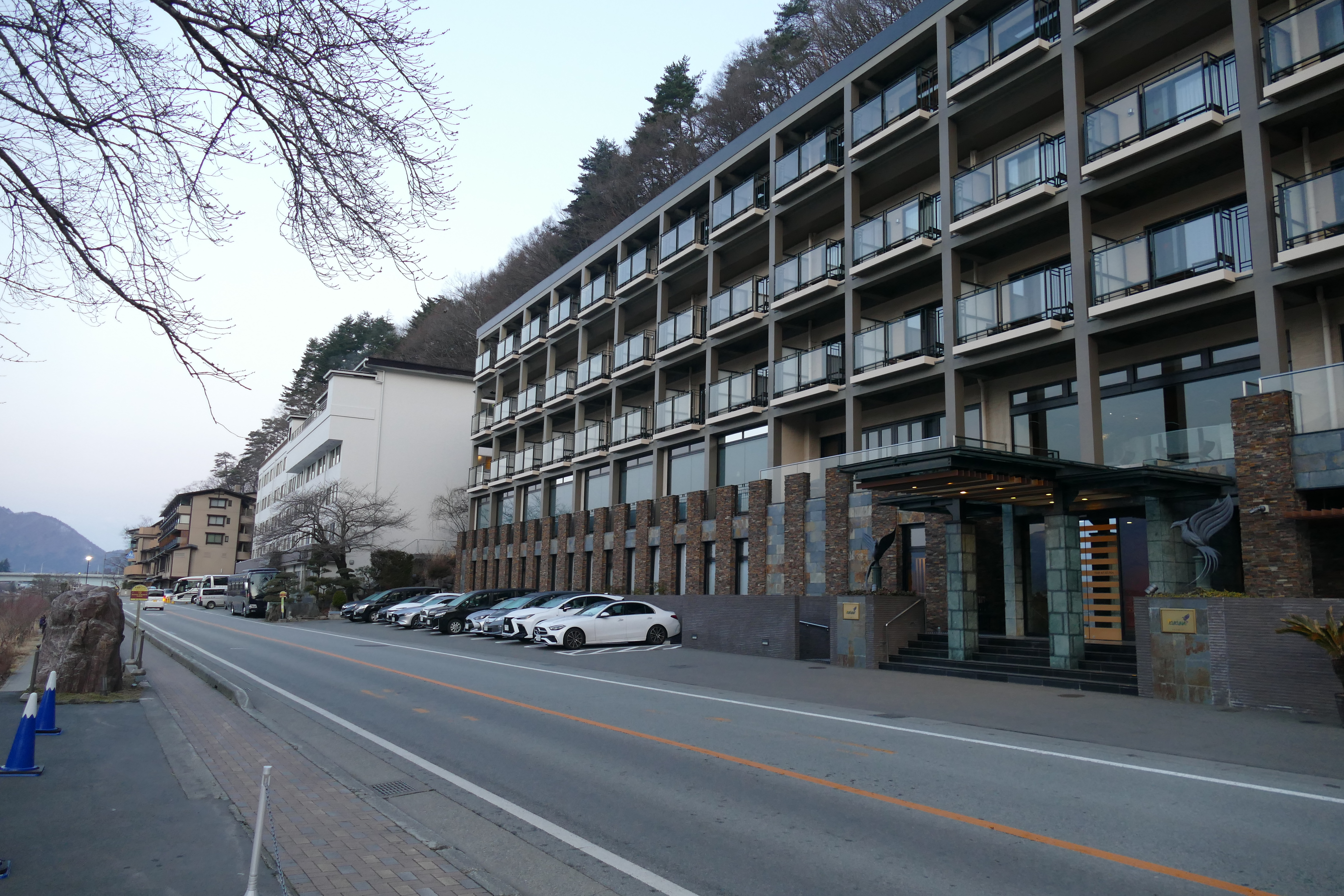 Tominoko Hotel with views of Mt. Fuji