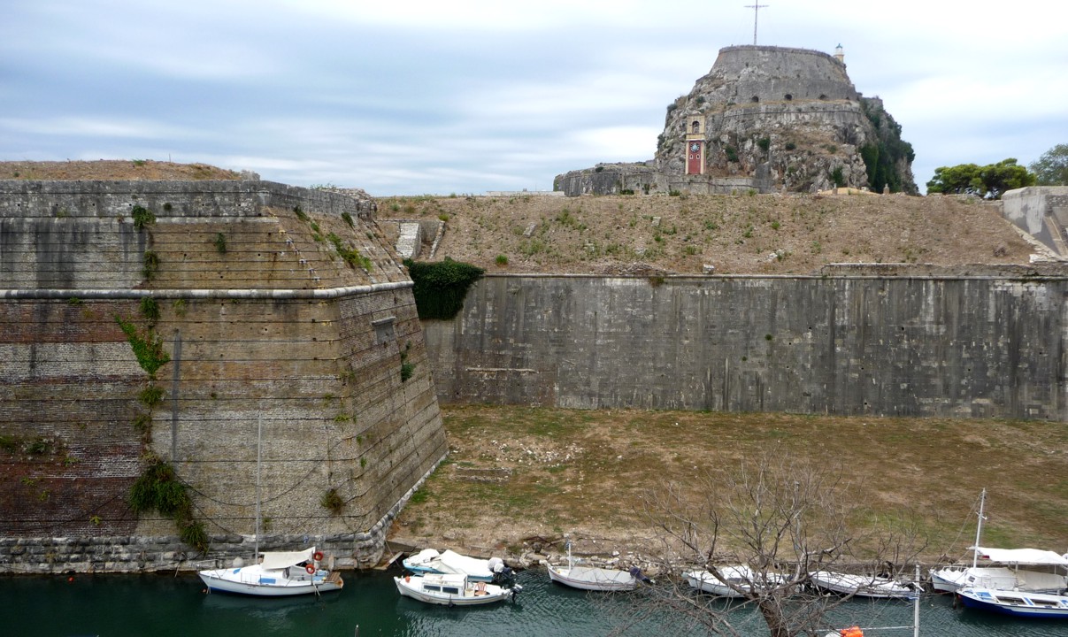 He dropped us off back in Kerkira near the old Fortress..