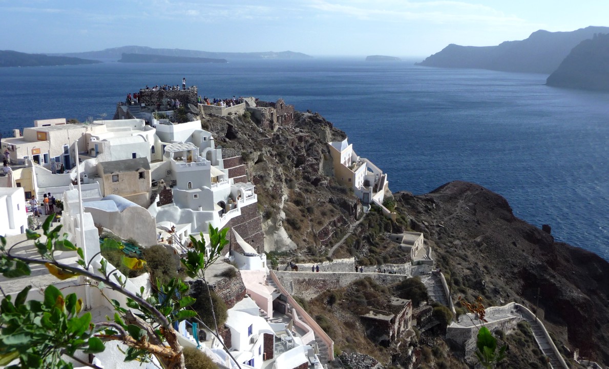 A steep drop to the Ionian sea