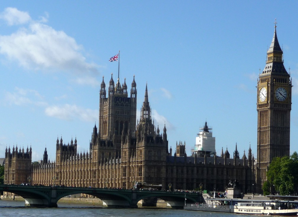 Thames River cruise from Westminster bridge to Tower bridge.