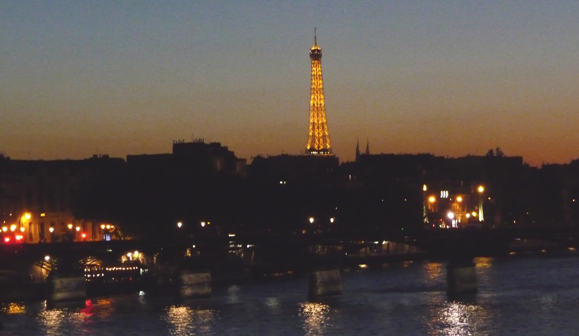 To conclude Day 1, a late-night cruise on the River Seine.