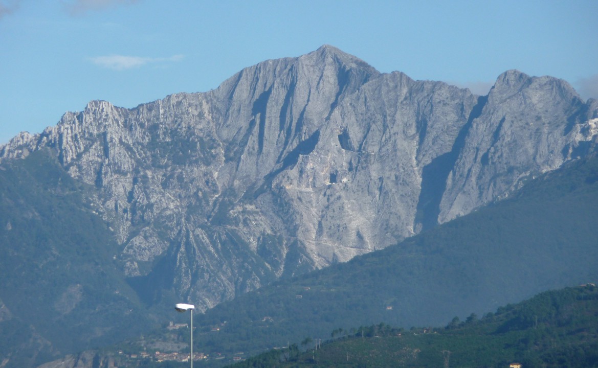 Beautiful mountain range just south of Cinque Terre