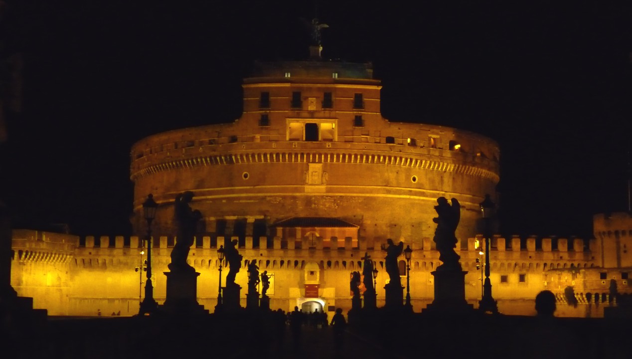 Castel Sant Angelo was modeled after the Mausoleum of Augustus